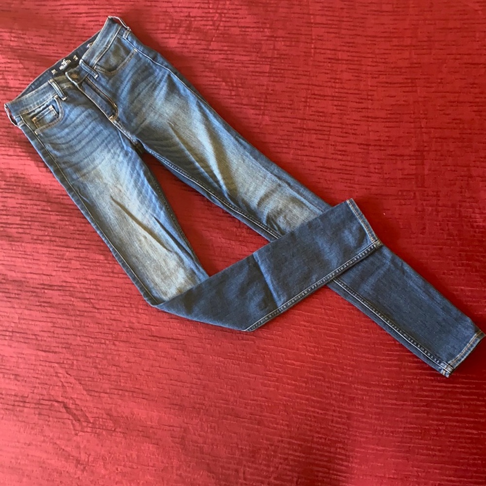 Hollister Jeans, high rise, super skinny, classic stretch. Size 00R